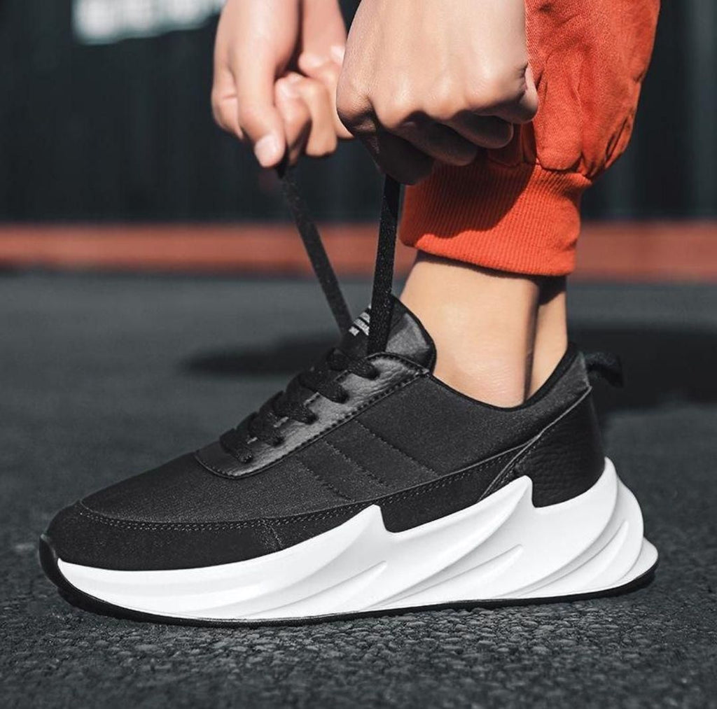 Men's Black sports shoes
